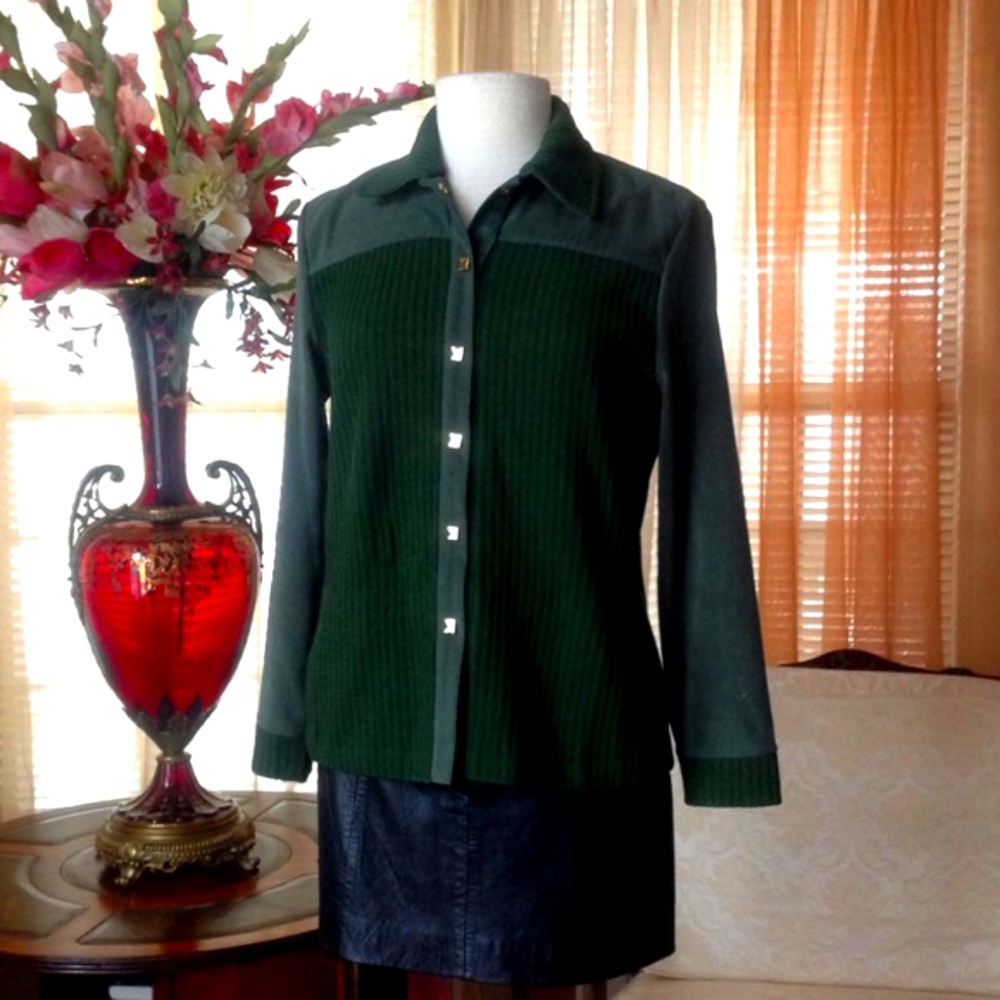 St. John Sport green sweater or top